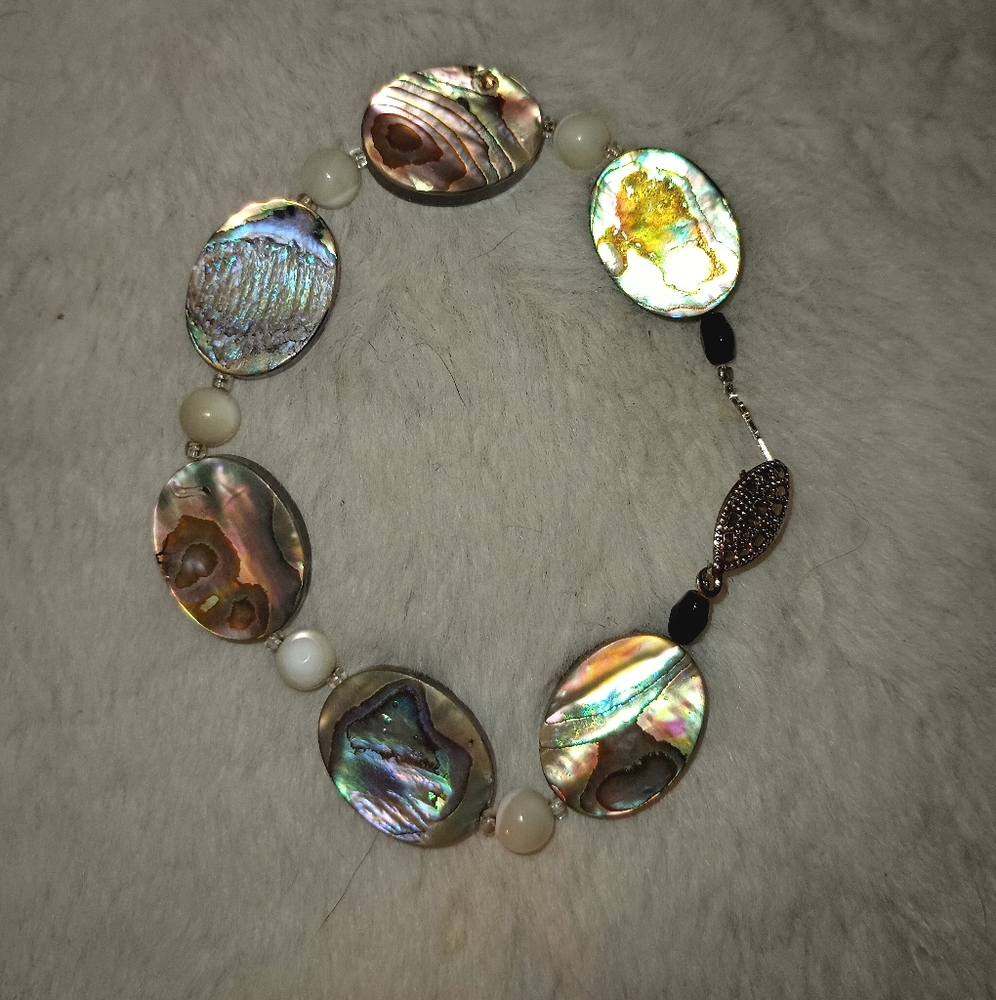 Gorgeous Abalone Paua Shell & Cat Eye Beads Bracelet